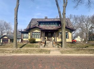 421 Park Ave, Pekin, IL