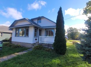 714 S Mill St, New London, WI 54961