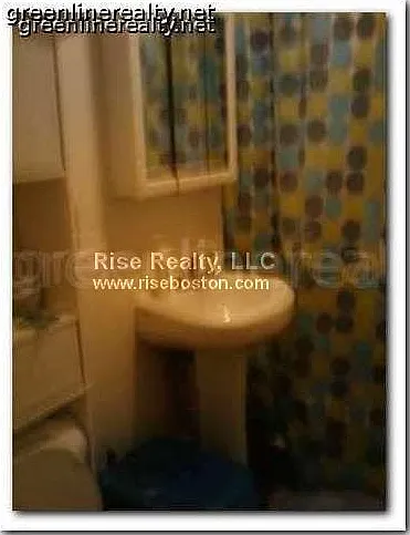4 bed, 1.0 bath, $3,500 — Photo 2