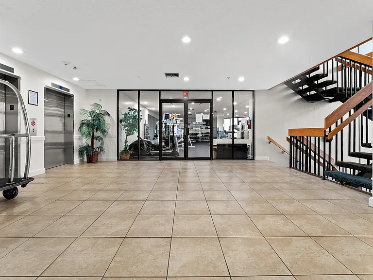 6287 Bahia Del Mar Cir #312 — Photo 36