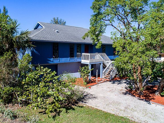 2nd image of 3043 Poinciana Cir