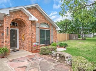13362 Lauren Ln, Lindale, TX 75771