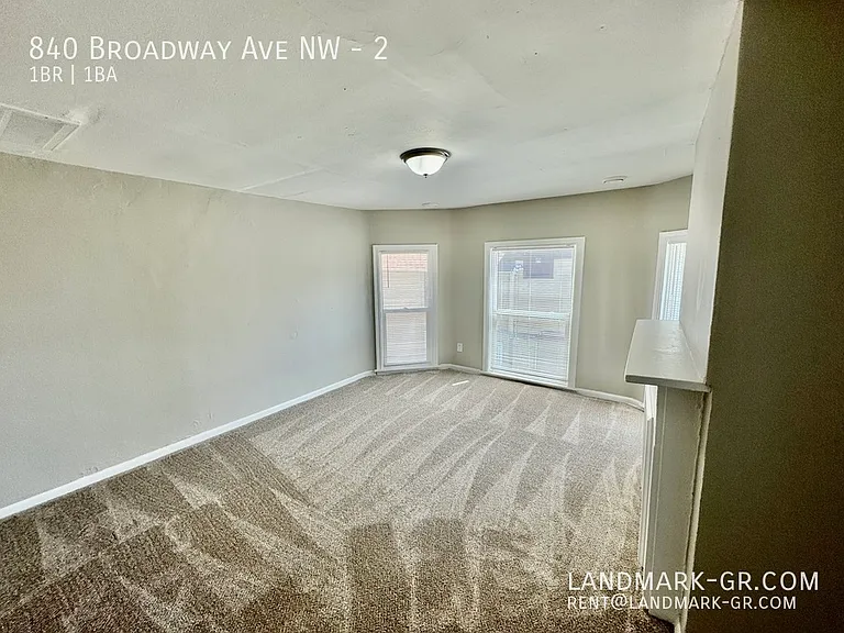 840 Broadway Ave NW #2 — Photo 2