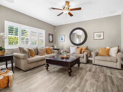 317 Wild Plum Ln, Las Vegas, NV, 89107