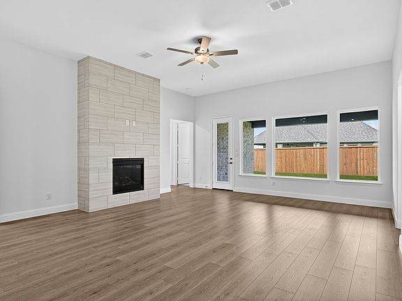 5th image of 406 Chatham Dr