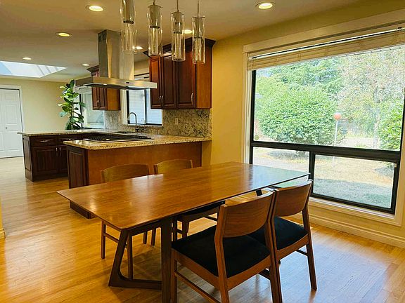 3rd image of 13216 SE 42nd Pl