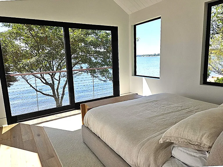 599 Peconic Bay Blvd — Photo 25