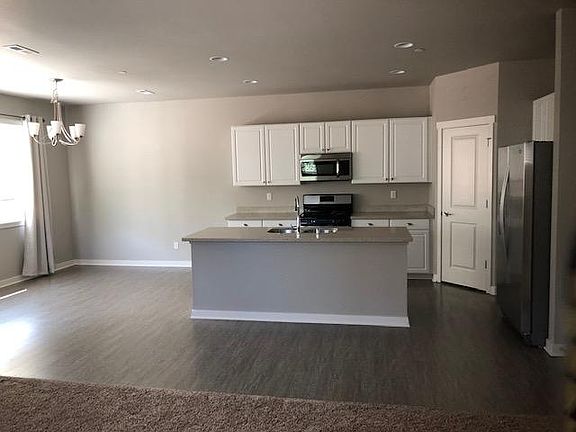 2nd image of 777 Freedom Ct SE