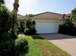 2851 Twin Oaks Way, Wellington, FL 33414