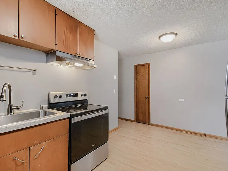 3410 Harriet Ave — Photo 4