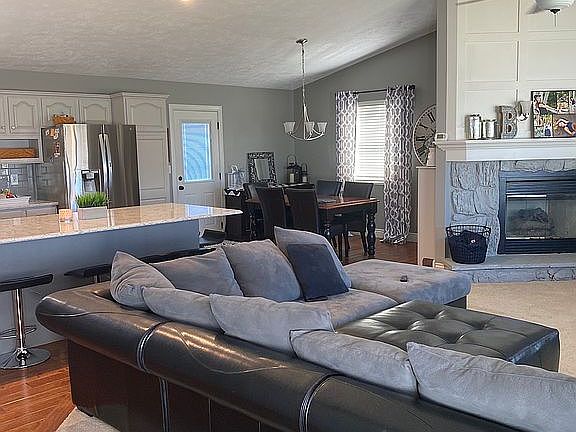 3rd image of 2213 Mitchell Dr