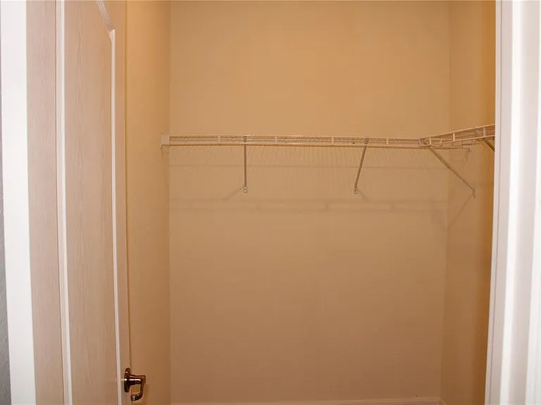 6647 Clairborne Ln — Photo 18