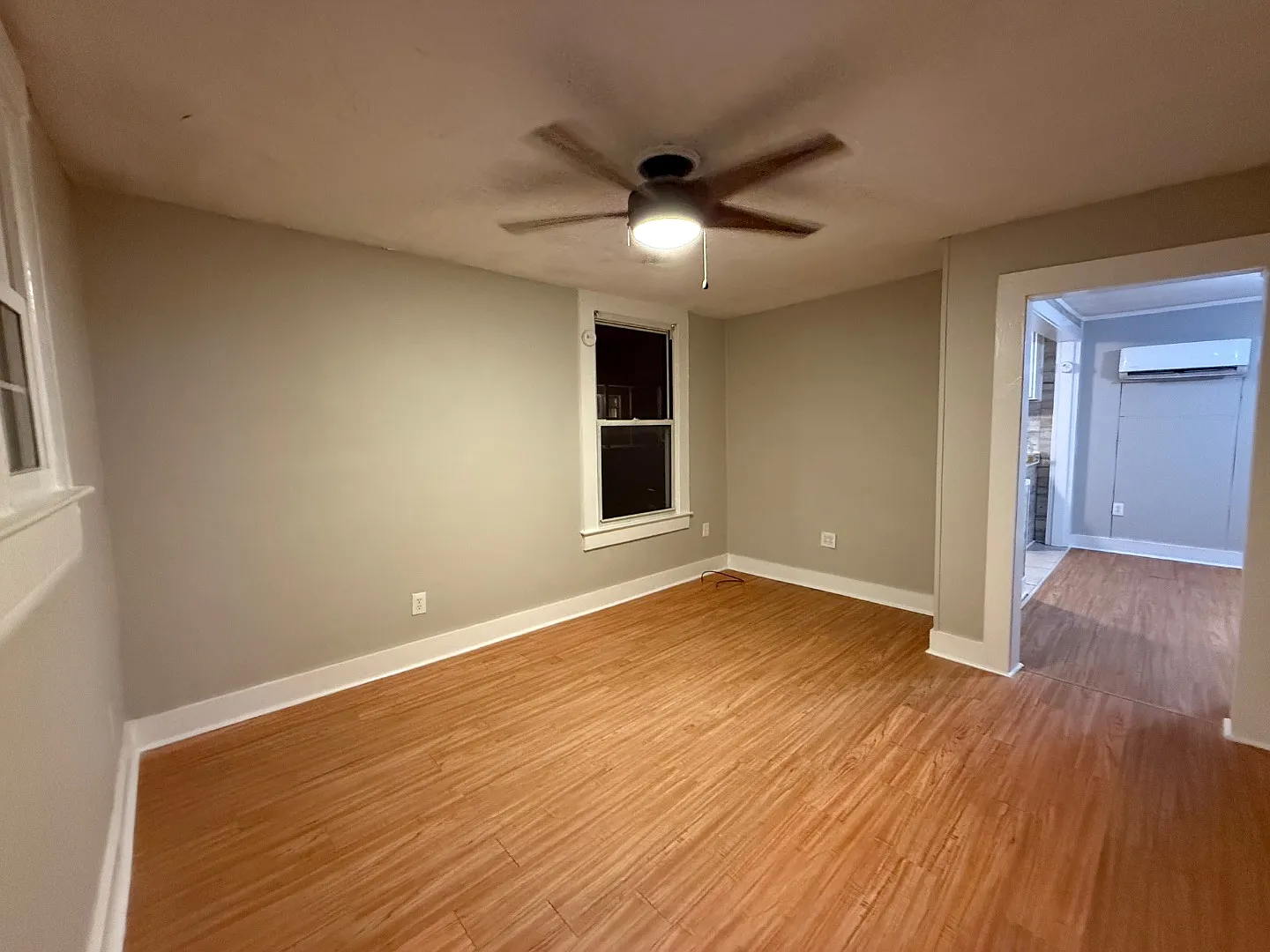310 W Maple St - Unit 5 — Photo 3