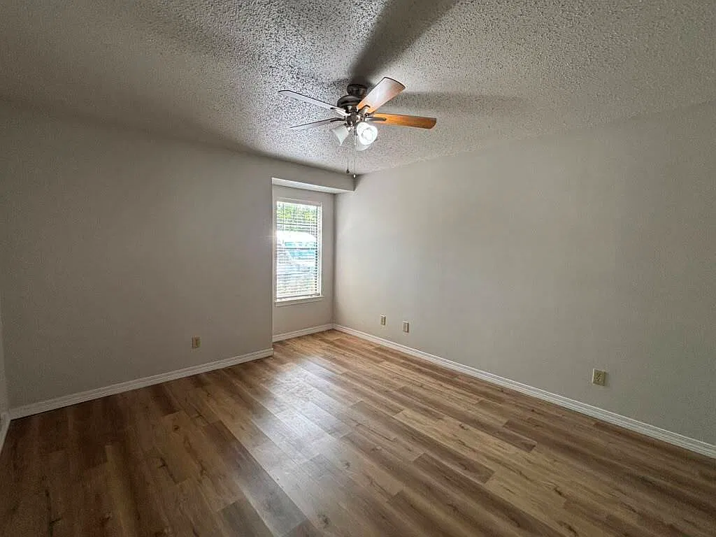 1250 Henckley Ave # 104 - 104 — Photo 3