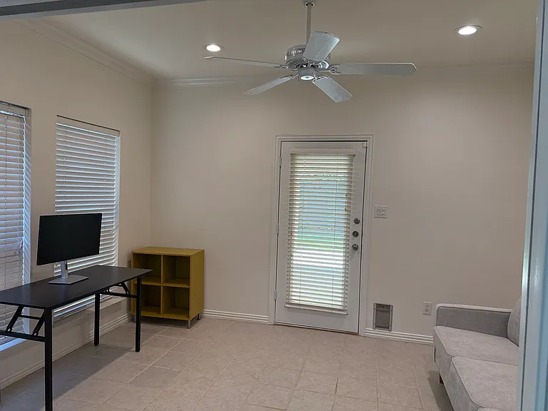 4612 Oak Club Dr — Photo 7