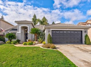 1976 N Joshua Ave, Clovis, CA 93619