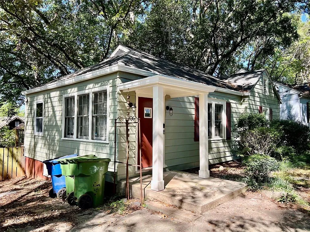 2 bed, 1.0 bath, 878 sqft, $2,495 — Photo 2