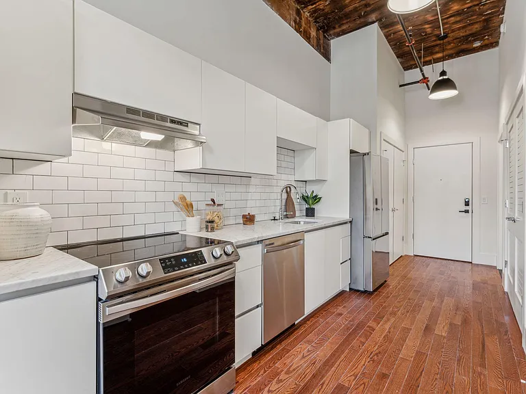1801 N Howard St #207 — Photo 8