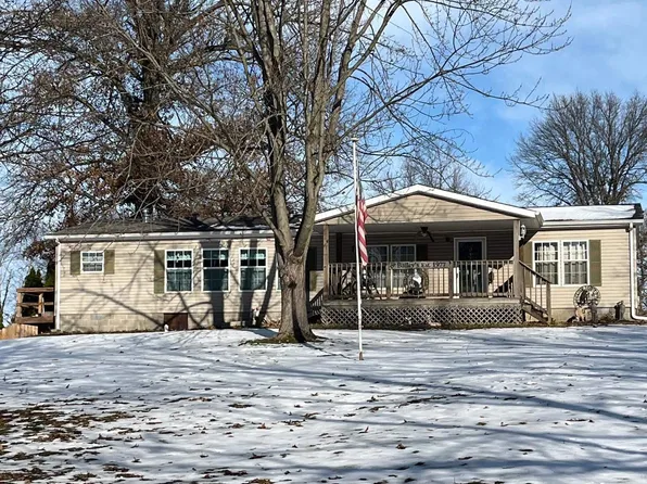 1013 E Franklin St, Taylorville, IL 62568