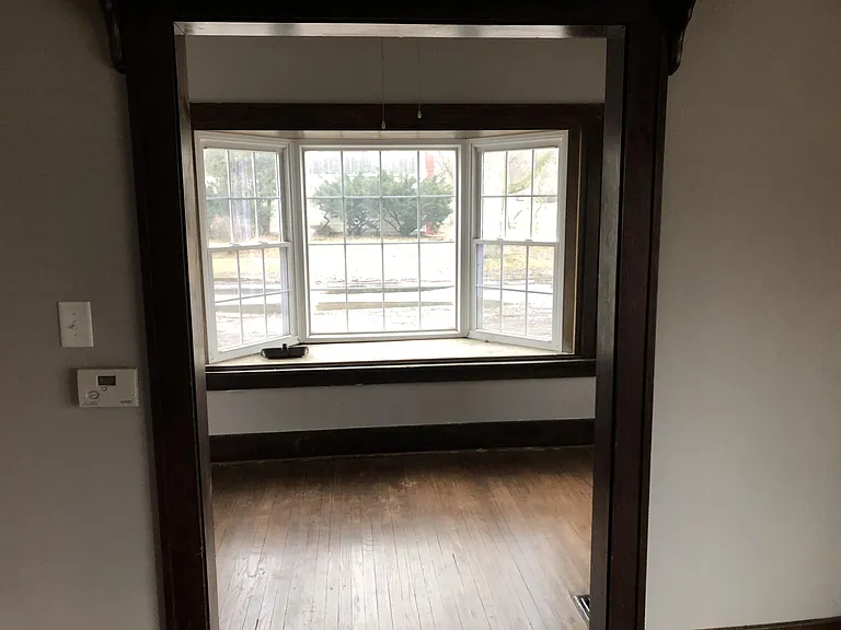 1626 W Clark St — Photo 10