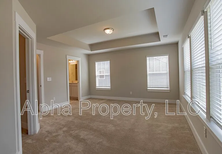 385 Hague Dr — Photo 19