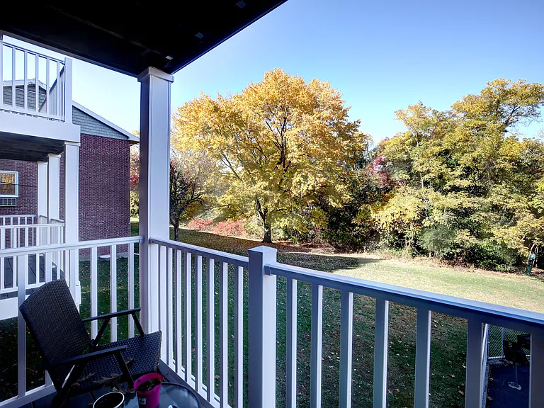 Riverhill Apartments — Photo 16