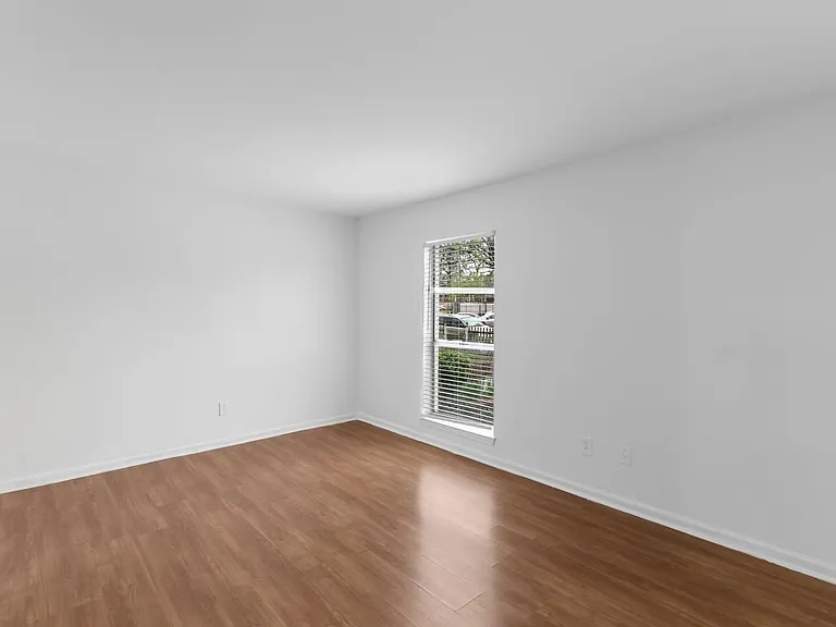 Glen Iris Place — Photo 39