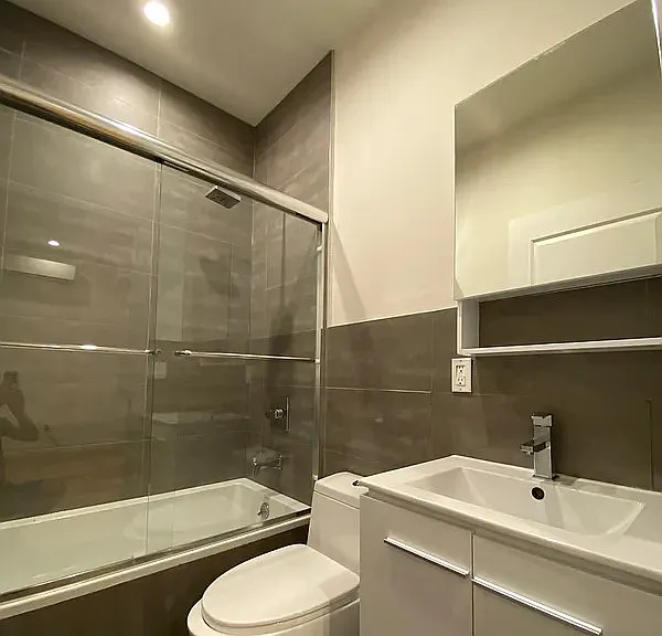 69 Granite St #2BB — Photo 4