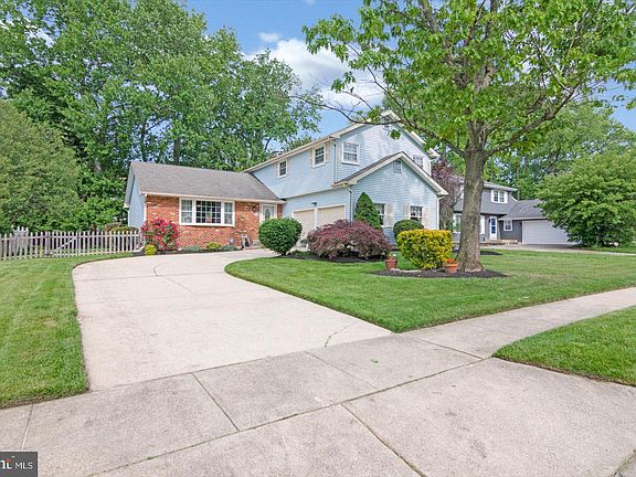 2nd image of 748 Cornwallis Dr