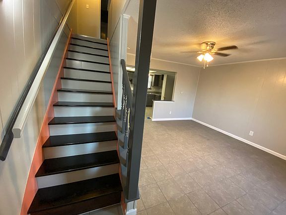 2nd image of 2611 W C St #2611