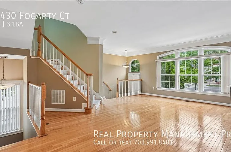 11430 Fogarty Ct — Photo 3