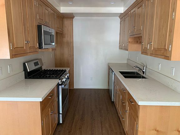 2nd image of 8740 Owensmouth Ave