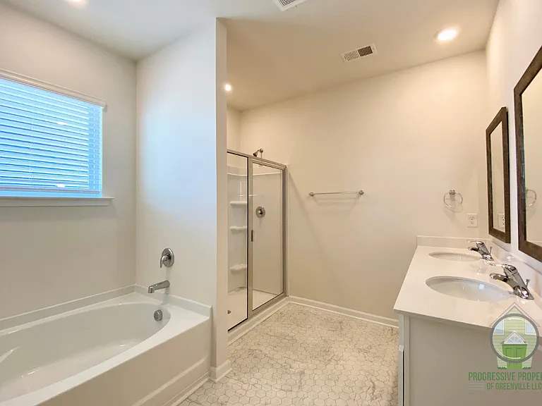 135 Bayridge Rd — Photo 14