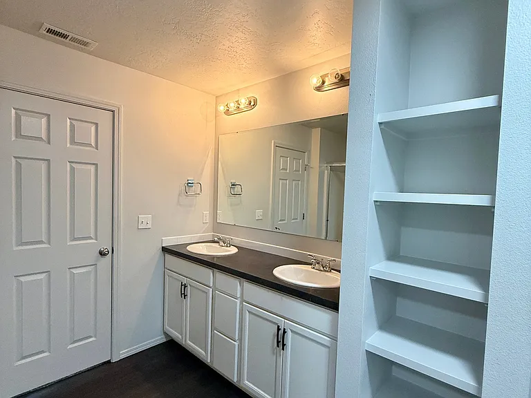 3107 N Moonshadow Ave — Photo 12