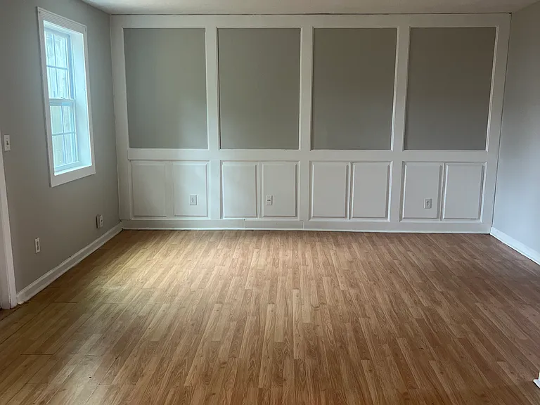 6067 Regent Mnr — Photo 5