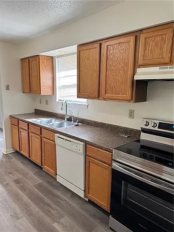 3717 Canterbury Ln — Photo 8