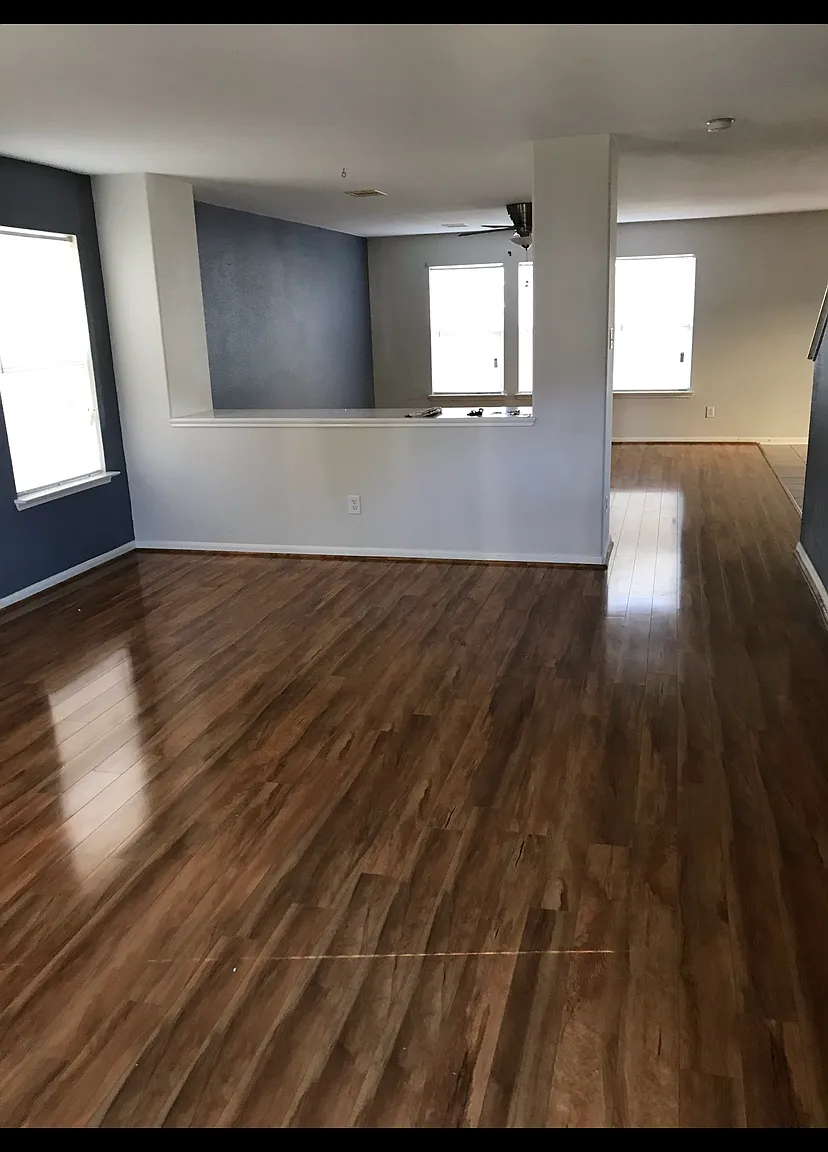4 bed, 2.5 bath, 2150 sqft, $1,800 — Photo 3