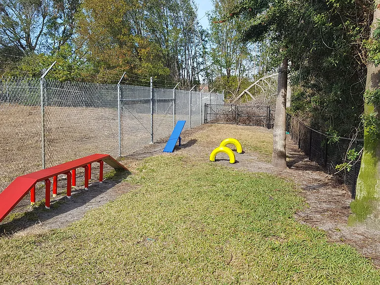 Lakeland Landing Apartments — Photo 9