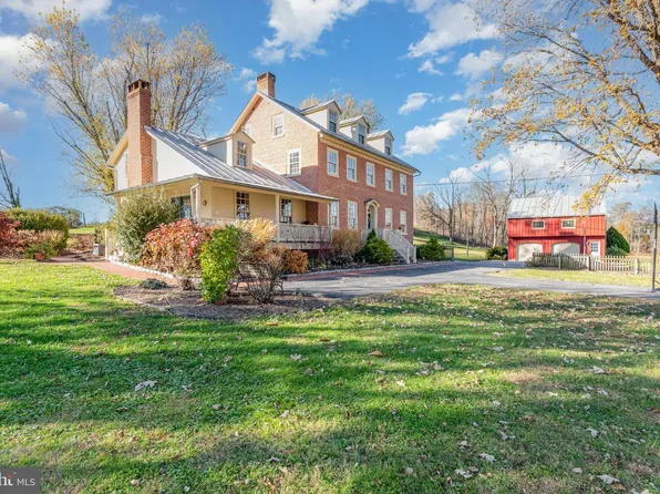 10 Hull Dr, East Berlin, PA 17316