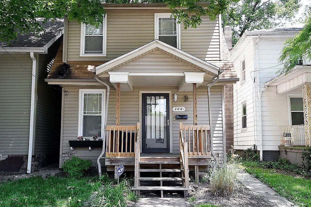 306 1/2 S Gridley St photo 1