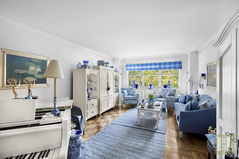 1st image of 345 W 58th St APT 4R