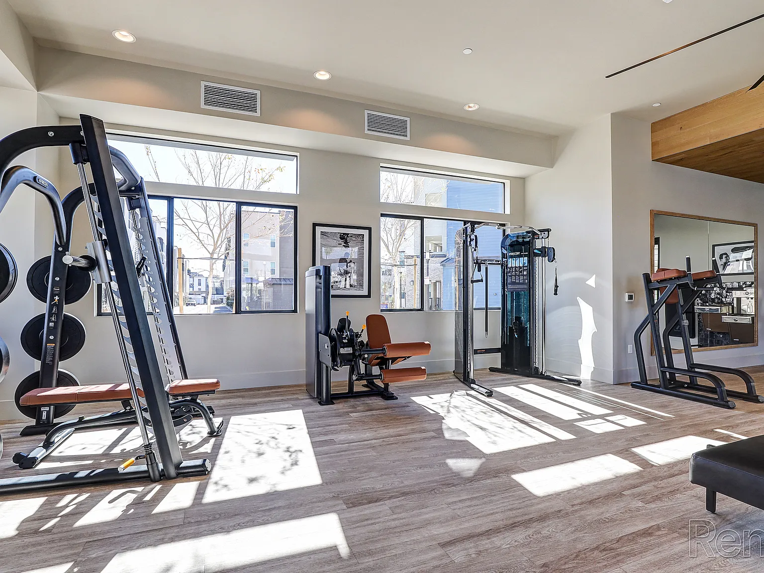Westbury Apartments — Photo 4
