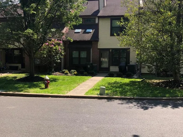 15 Heather Ct, Newtown, PA 18940