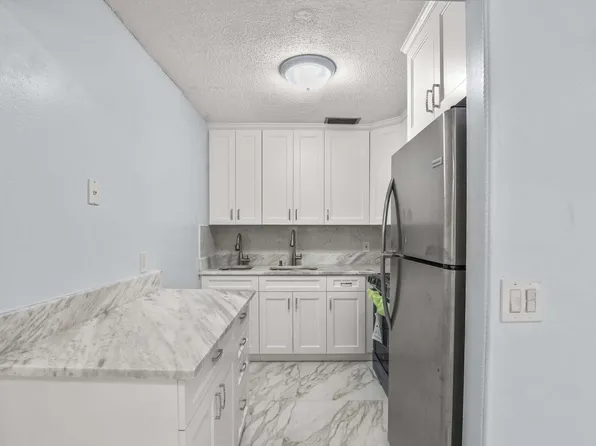 63 Hastings D, West Palm Beach, FL 33417