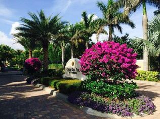 102 Del Sol Cir, Tequesta, FL 33469