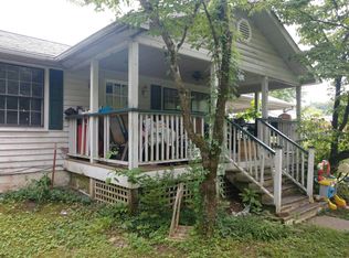 914 Melton Hill Cir, Clinton, TN 37716