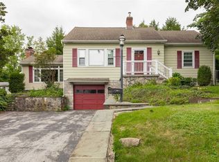 2 Vassar View Rd, Poughkeepsie, NY 12603