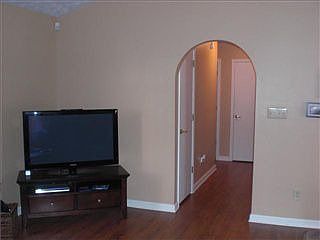4th image of 3163 N River Shore Pl