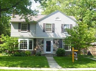 562 W Oakridge St, Ferndale, MI 48220