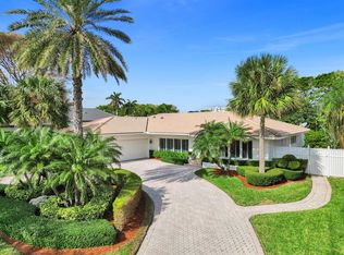 9 Mendota Ln, Sea Ranch Lakes, FL 33308